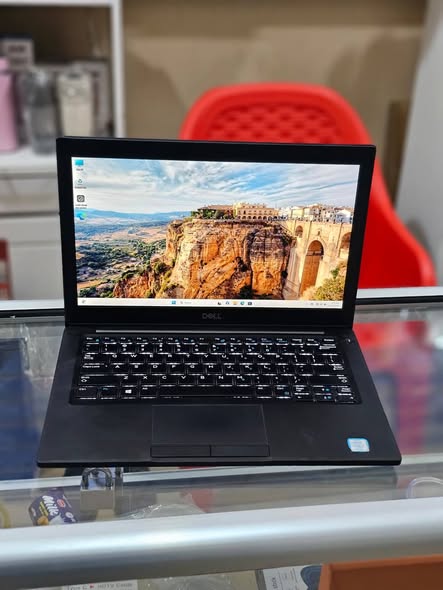 Dell Latitude 7290