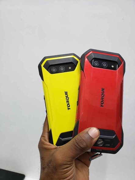 Torque Kyocera. Simu Ngumu Sana, Mkataba🔥