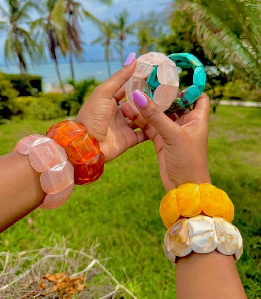 Bangili Zisizochuja. Nzuri Sana