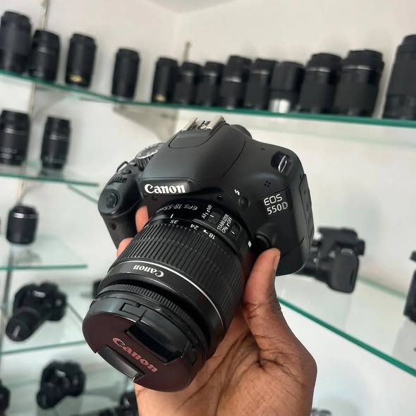 📷 CANON 550D