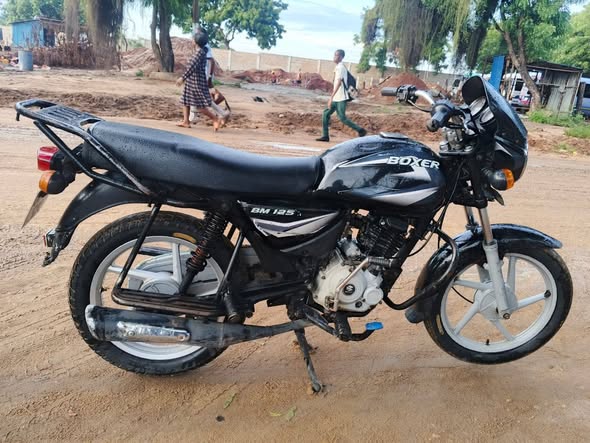 PIKIPIKI : BOXER 125