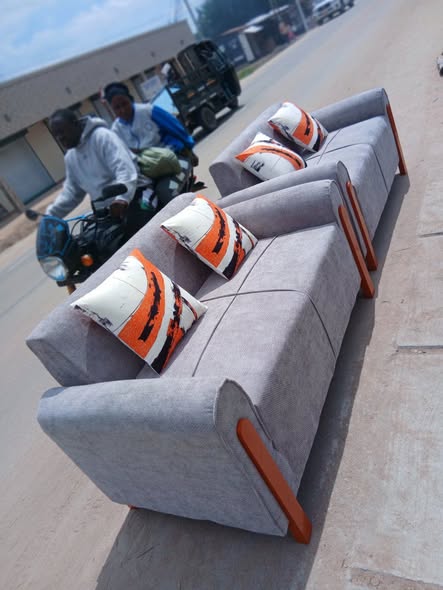 Sofa Nzuri Sana Zipo. Karibuni