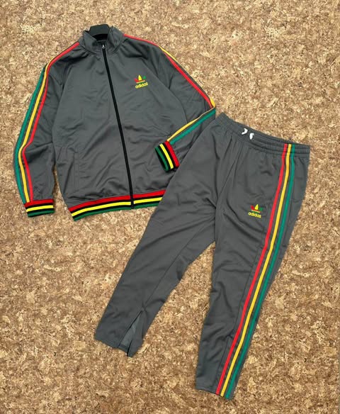 Adidas Tracksuits Rangi Zote
