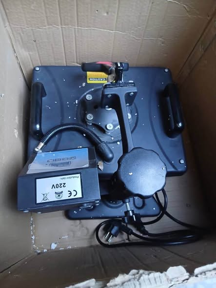 Heat Press Mashine Kwa ajili ya Tshirt, Vikombe, Sahani na Kofia.