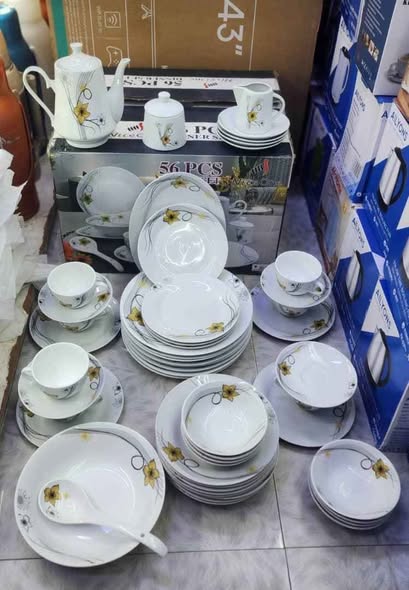 Dinner Set Nzuri Mnoo!!