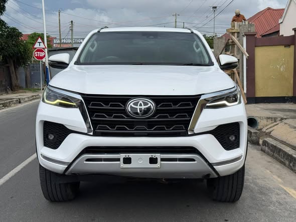 TOYOTA FORTUNER 2.8 GD6 VX 4×4 💎