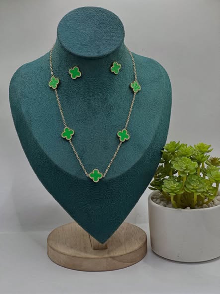 Clover Set Nzuri Available in Different Colour