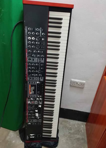 Roland v-stage
