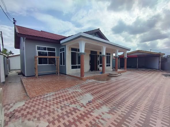 JUMBA KUBWA LA KIFAHARI LINAUZWA