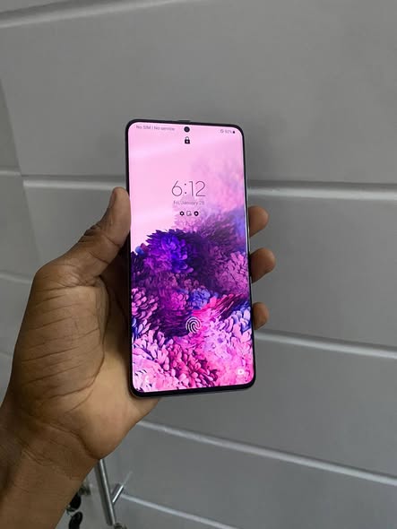 SAMSUNG S20 PLUS 5G. NZURI SANA