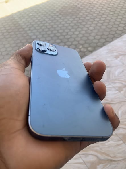 iPhone 13 Pro Max Clean