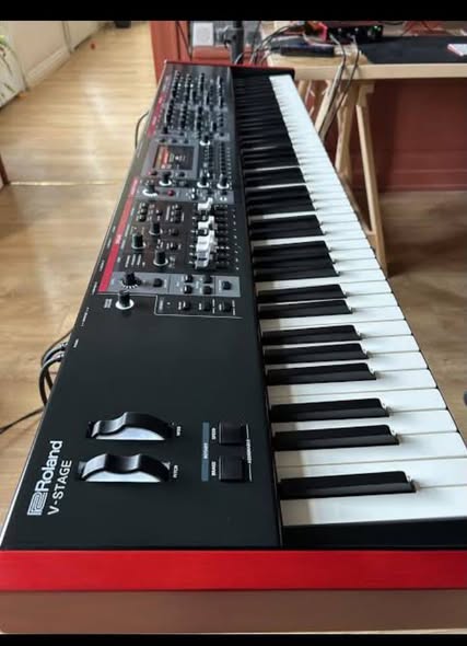 Roland v-stage