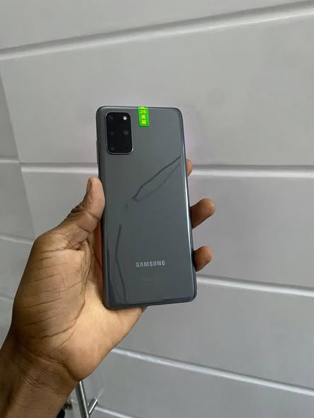 SAMSUNG S20 PLUS 5G. NZURI SANA