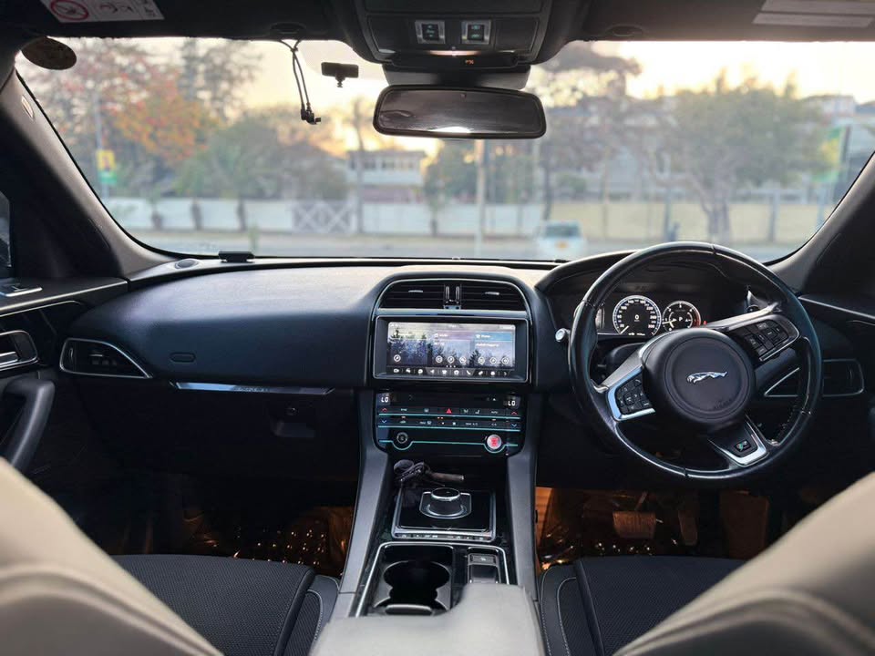 JAGUAR F-PACE 2017