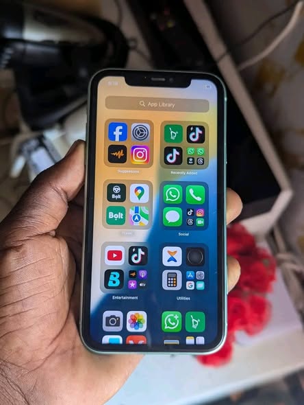 IPHONE 11 PLAIN 64GB