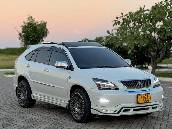 TOYOTA HARRIER 240G EGQ