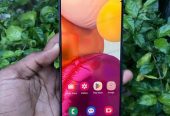 SAMSUNG A71. GB 128