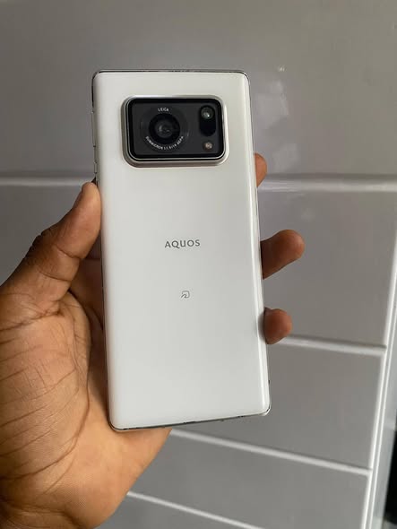 AQUOS R6 FULL EDGE