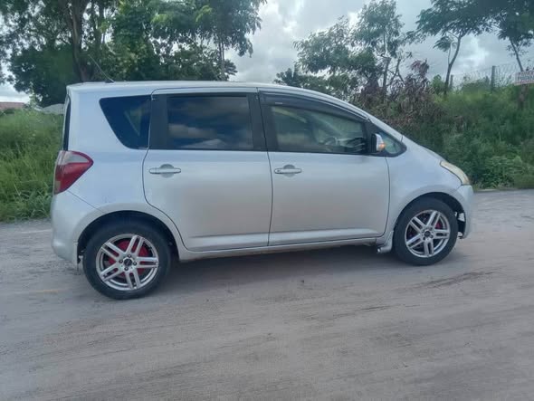 TOYOTA RACTIS