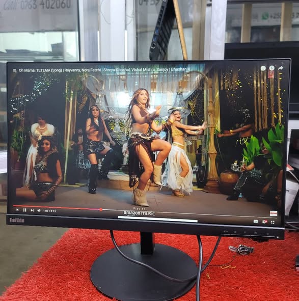 Lenovo ThinkVision Monitor Frameless. 24 Inches