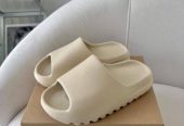 YEEZY SLIDE