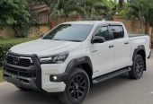 TOYOTA HILUX Pickup Double Cabin