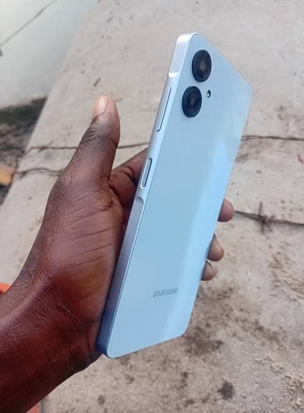 Samsung A06