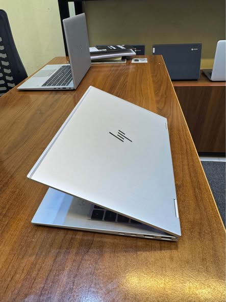 HP EliteBook 1040 G8 x360 Core i7