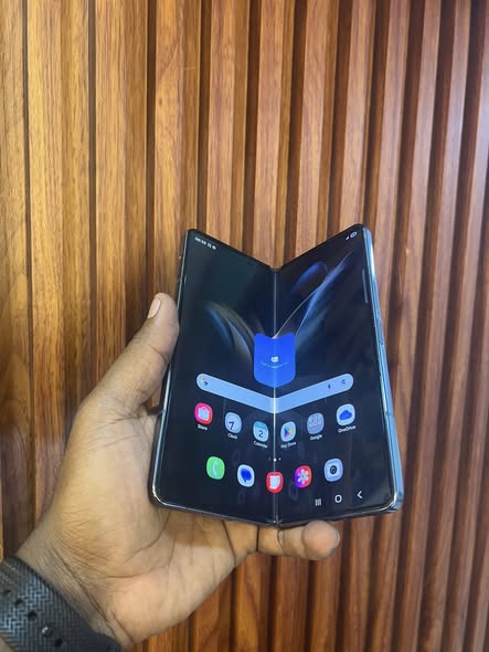 SAMSUNG FOLD 4