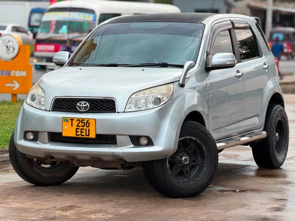 TOYOTA RUSH