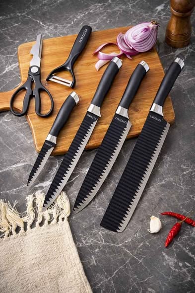 KNIVES SET