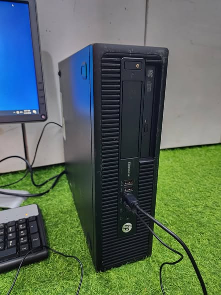 Desktop Full. RAM4, HDD 500GB