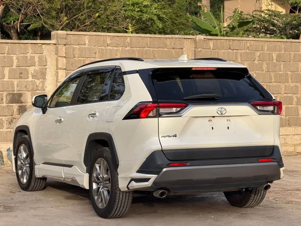 TOYOTA RAV4 Z