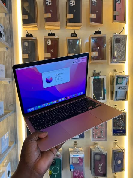 MACBOOK AIR 2020