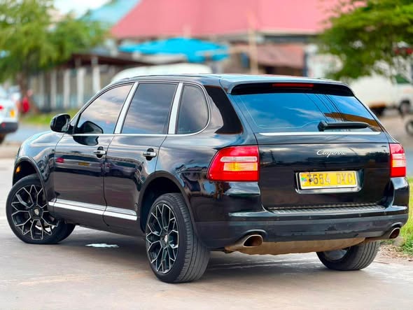 PORSCHE CAYENNE VR6