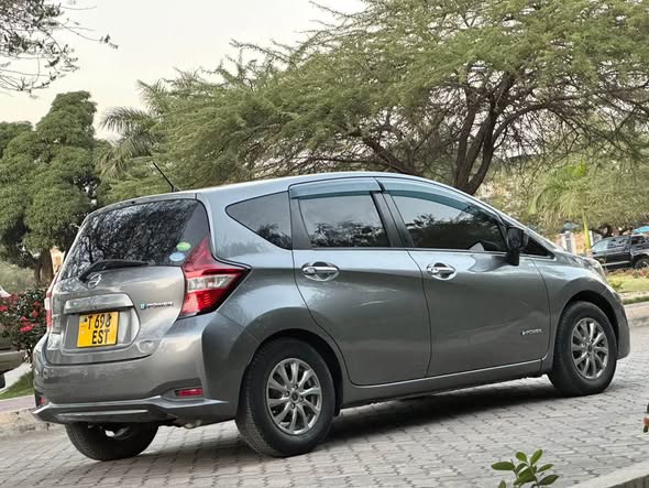 NISSAN NOTE e-POWER 2017