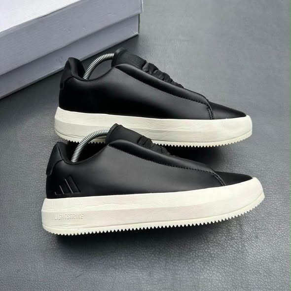 ADIDAS ACESMASH