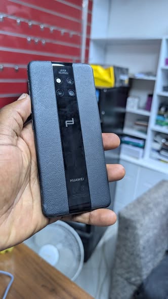 HUAWEI MATE 20