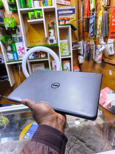 DELL LATITUDE 3150