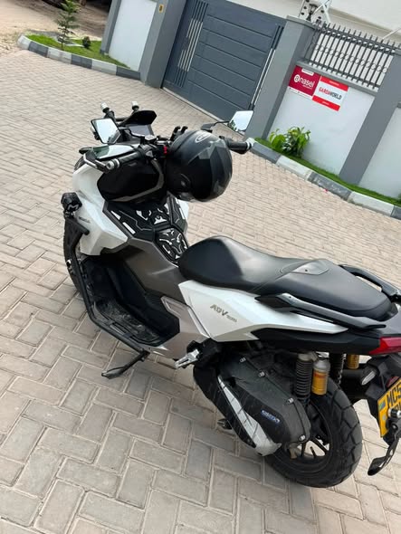 Honda adv 160 ABS 2025