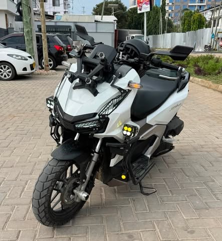Honda adv 160 ABS 2025
