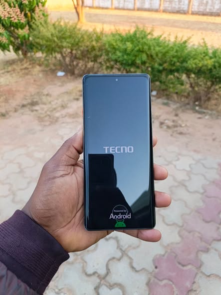 TECNO CAMON 40 PRO