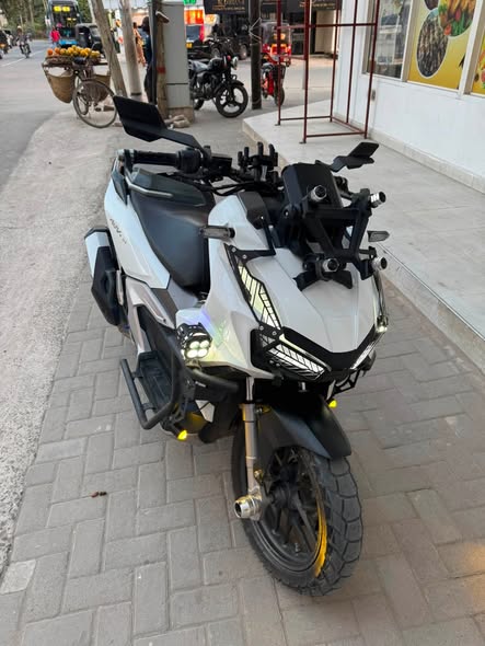 Honda adv 160 ABS 2025
