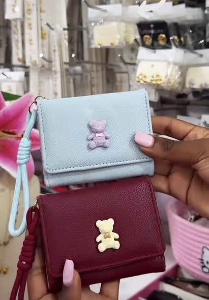Ladies’ Wallets Available