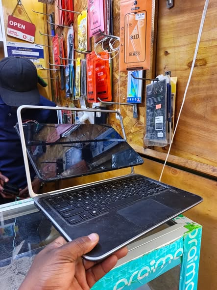 DELL XPS SSD 128GB RAM 4GB TOUCH SCREEN
