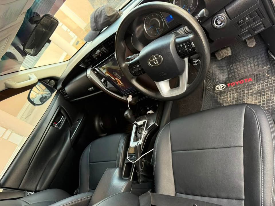 TOYOTA FORTUNER 2018