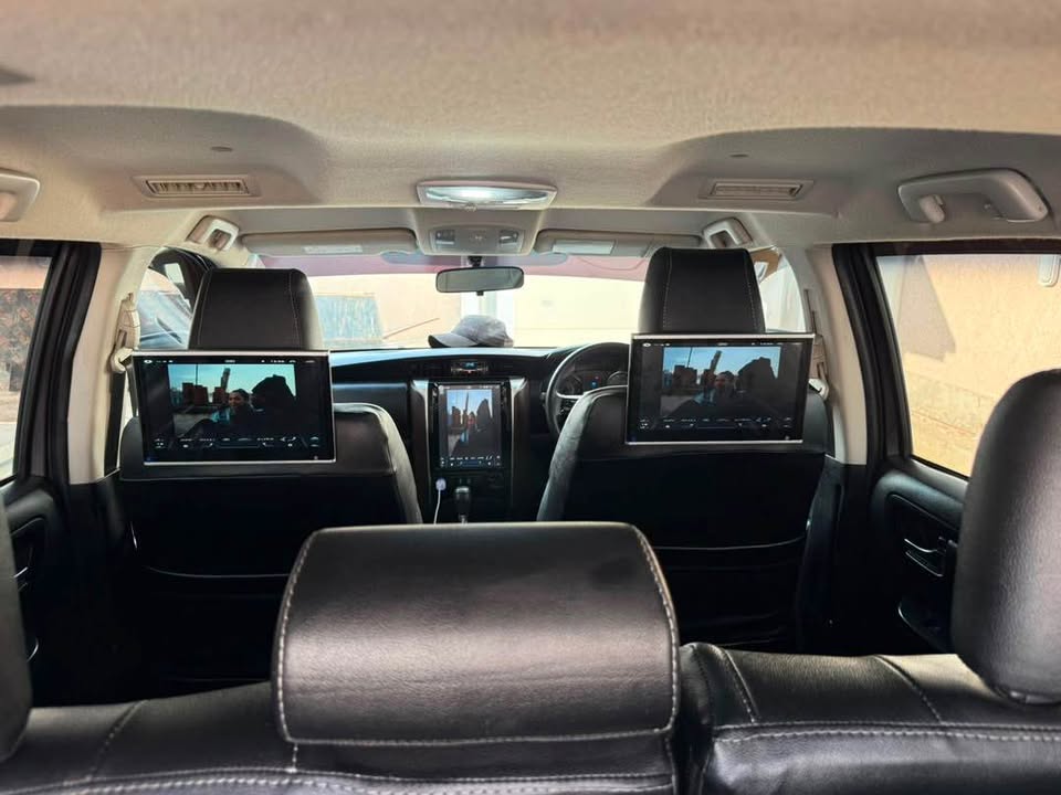TOYOTA FORTUNER 2018