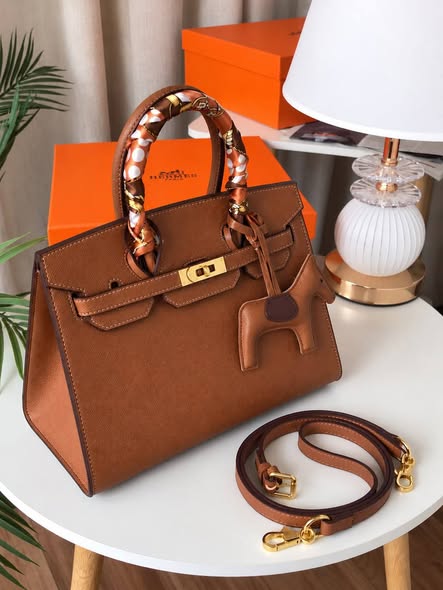 Ladies’ Elegant Bags