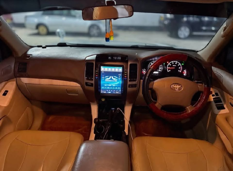 TOYOTA LANDCRUISER PRADO 2006 Model