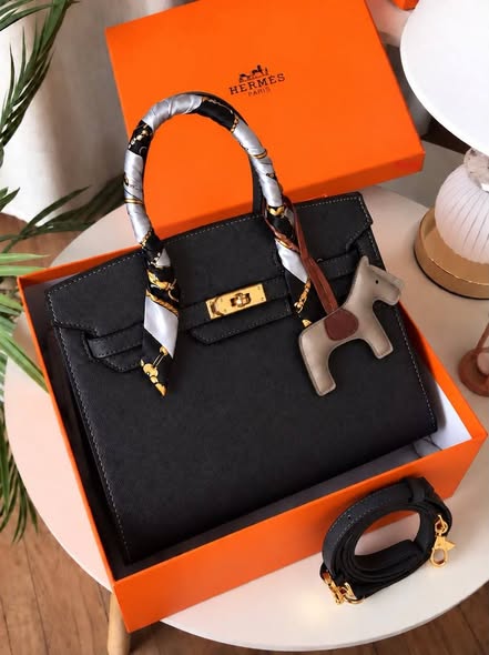 Ladies’ Elegant Bags